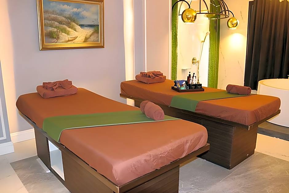 Grand Eska Hotel & Suites Batam 