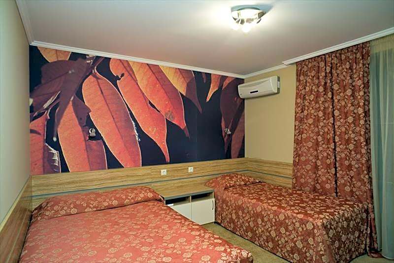 Семеен Хотел Опера