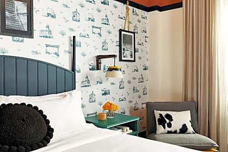 Deluxe Queen Room with Two Queen Beds