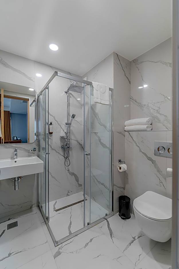 Burki Castle & Cellar