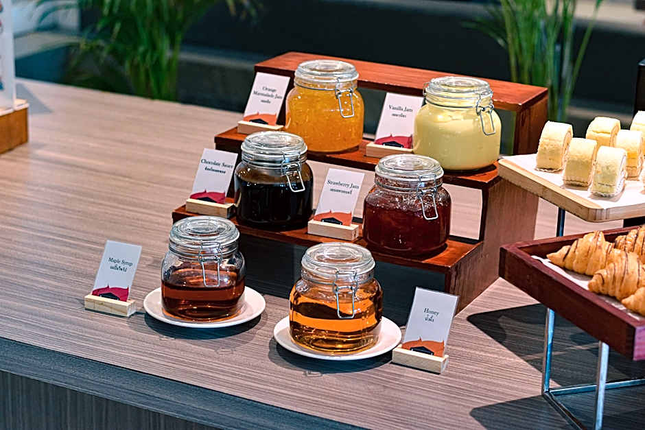 Hilton Garden Inn Bangkok Silom