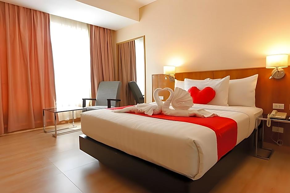 Paseo Premiere Hotel