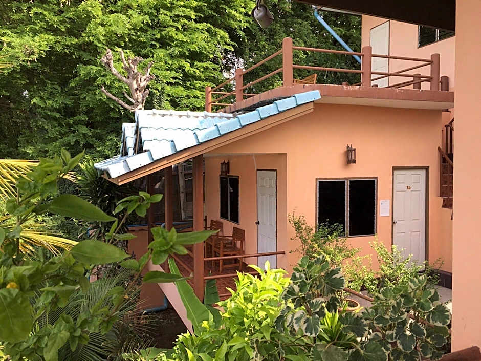 Tamarind Guesthouse Kanchanaburi