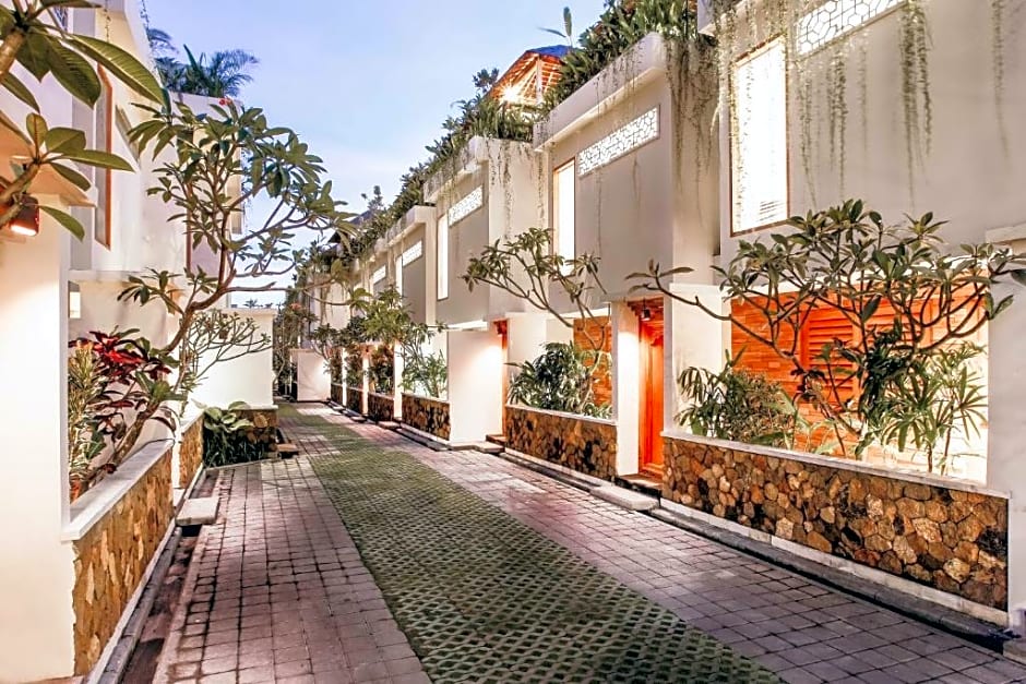 Modern 1BR w/ pool near Petitenget Beach Seminyak