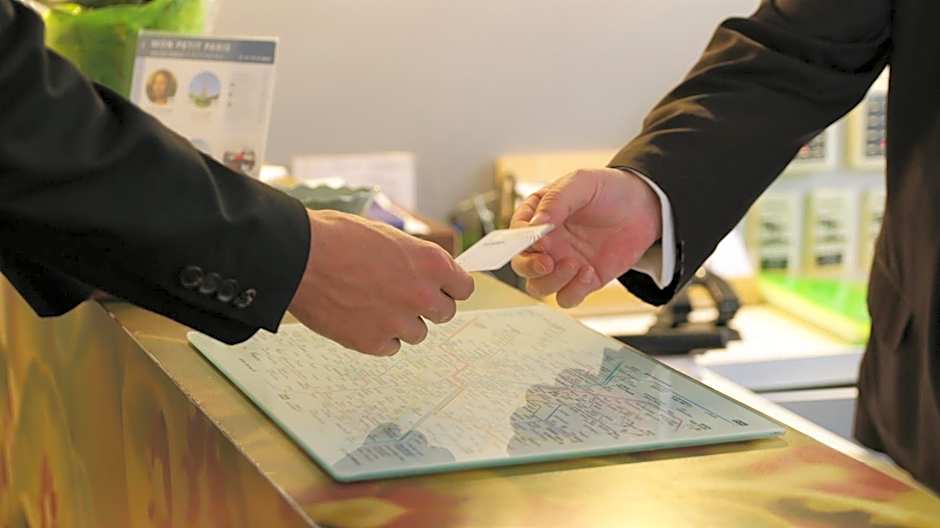 Glasgow Monceau by Patrick Hayat