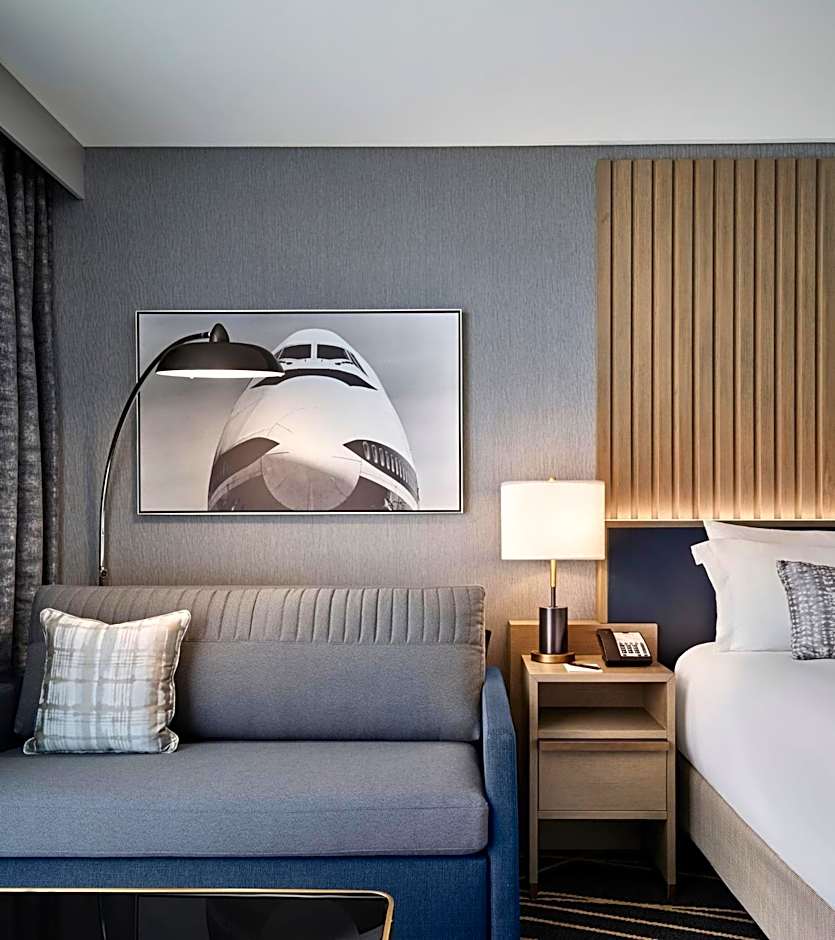 Photo 1 of 5 of Deluxe 1 King Bed, Hearing Accessible