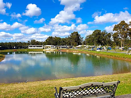 Australian Motor Home Tourist Park Twelve Mile Creek