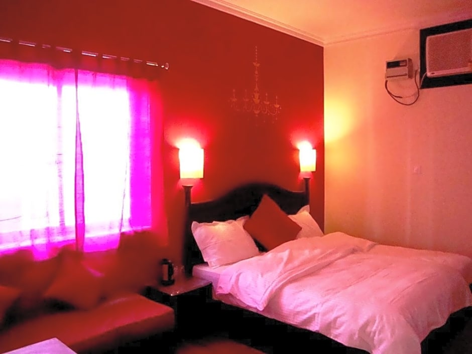 La Casa Hotel