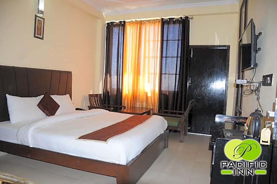 Photo 1 of 9 of Classic