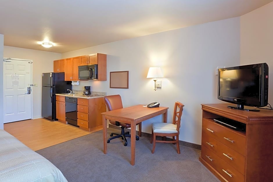 Candlewood Suites Lakewood, an IHG Hotel