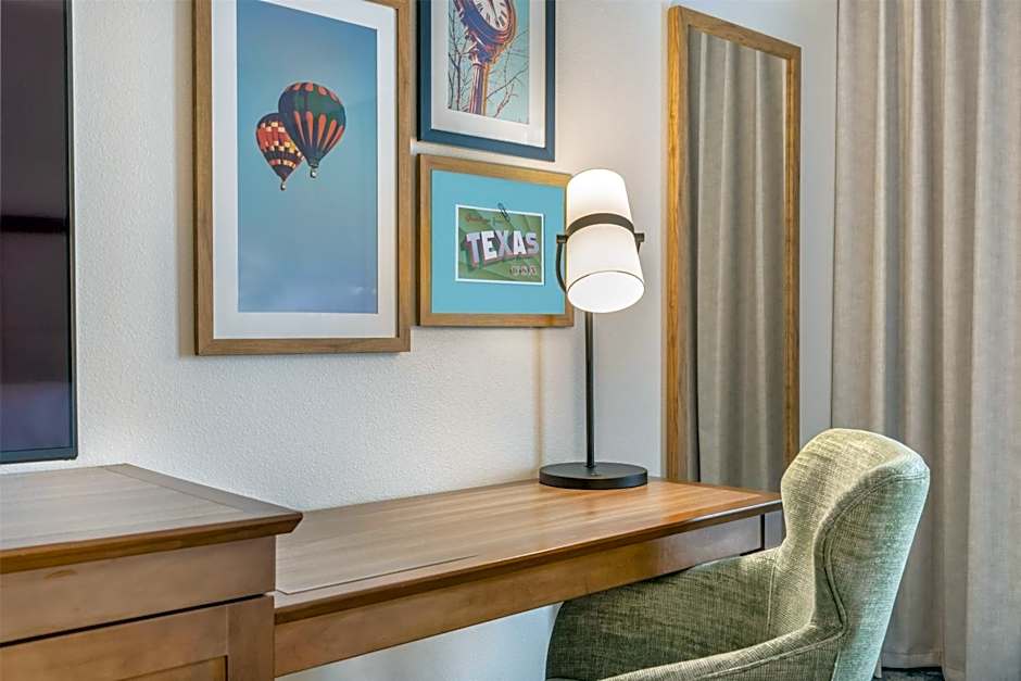 Hampton Inn & Suites Dallas/Plano-East