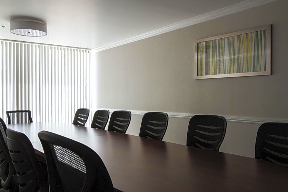Holiday Inn Victorville By IHG