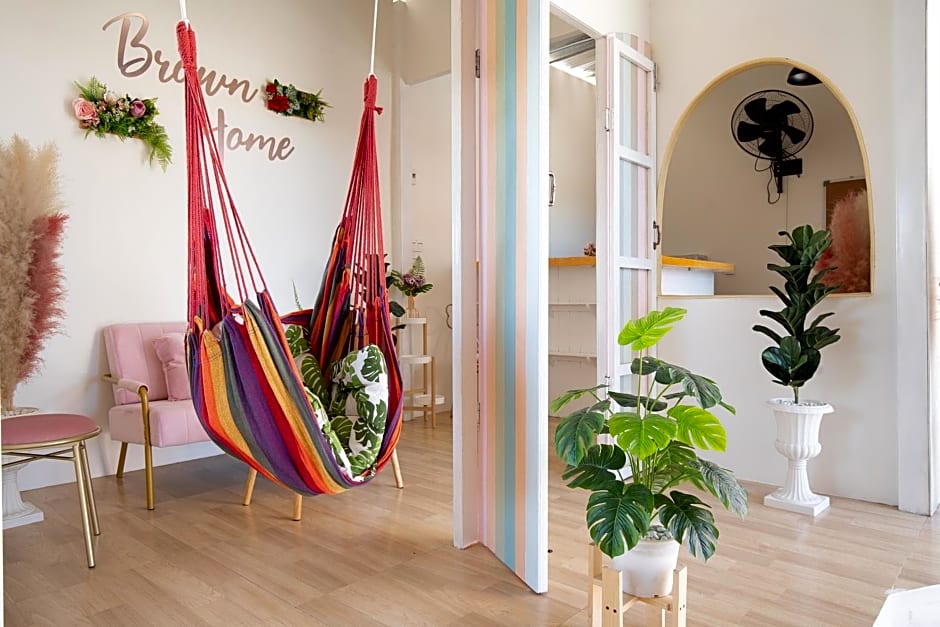 Brown Home Sattahip @ 19