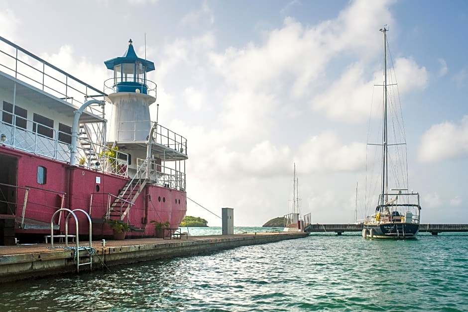 Photo 1 of 28 of Le Phare Bleu