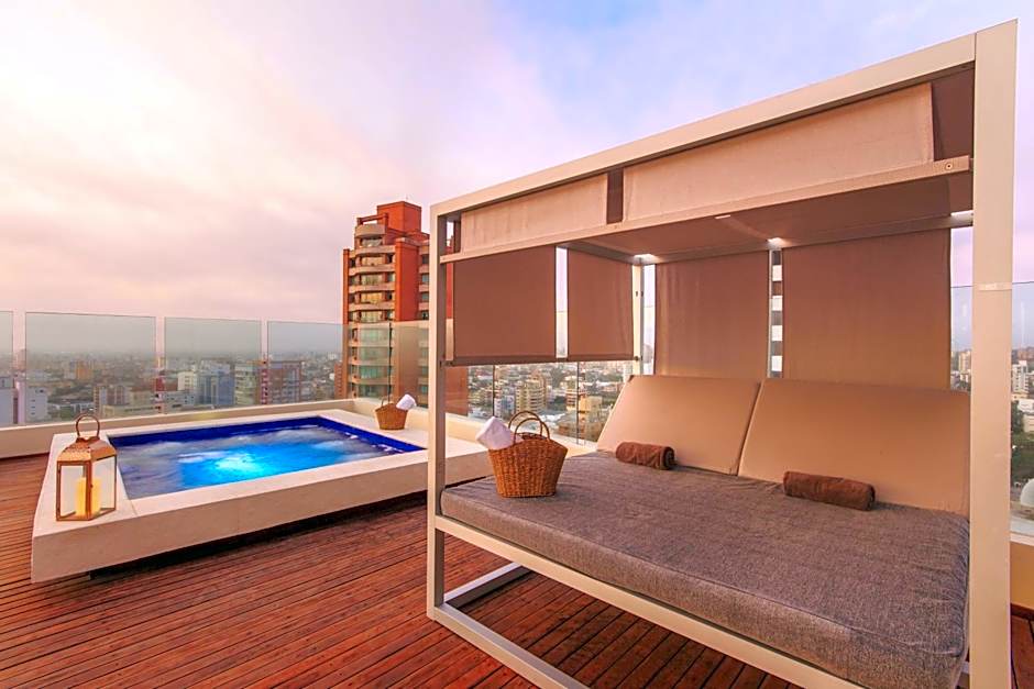 NH Collection Royal Smartsuites