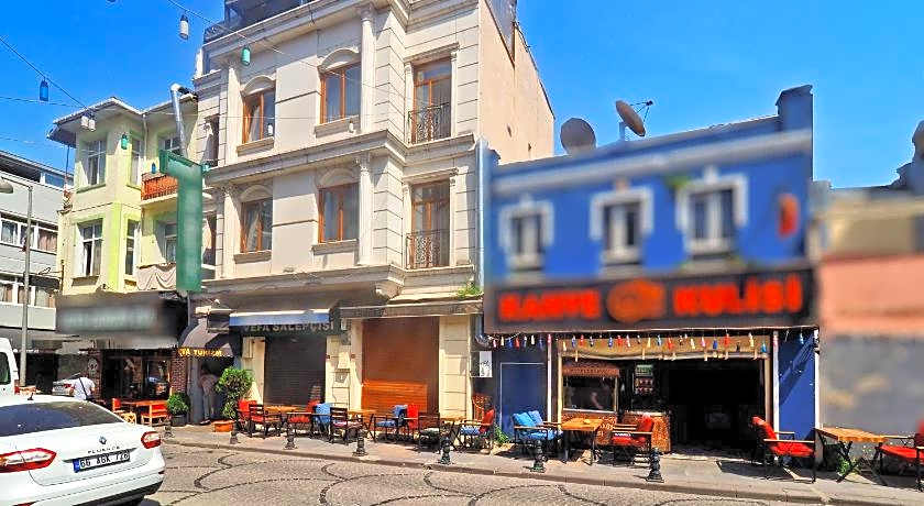 RENOVA OLD CiTY HOTEL