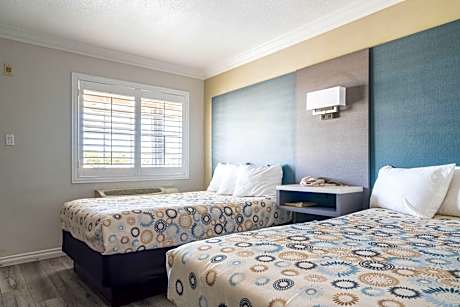 Double Room with 2 Double Beds