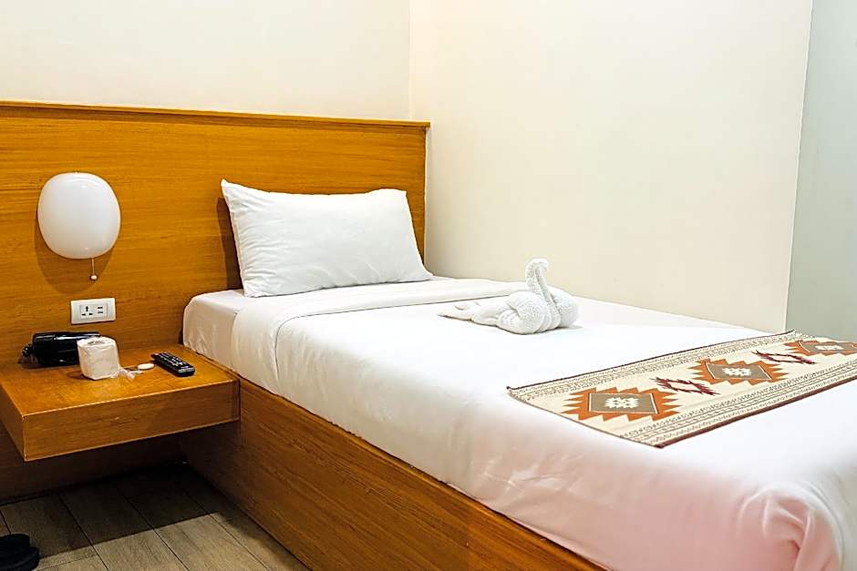 Aurora Suites Pasay near Airport