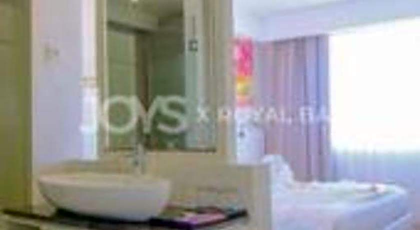 Royal Bay Hotel Makassar