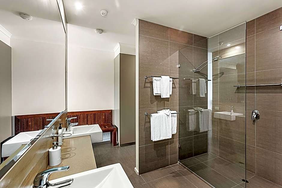 Captains at the Bay Bed & Breakfast