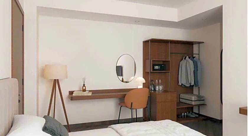 Len's Hotel