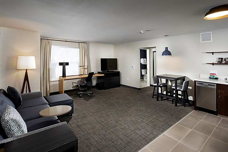 Residence Inn by Marriott Milwaukee Brookfield