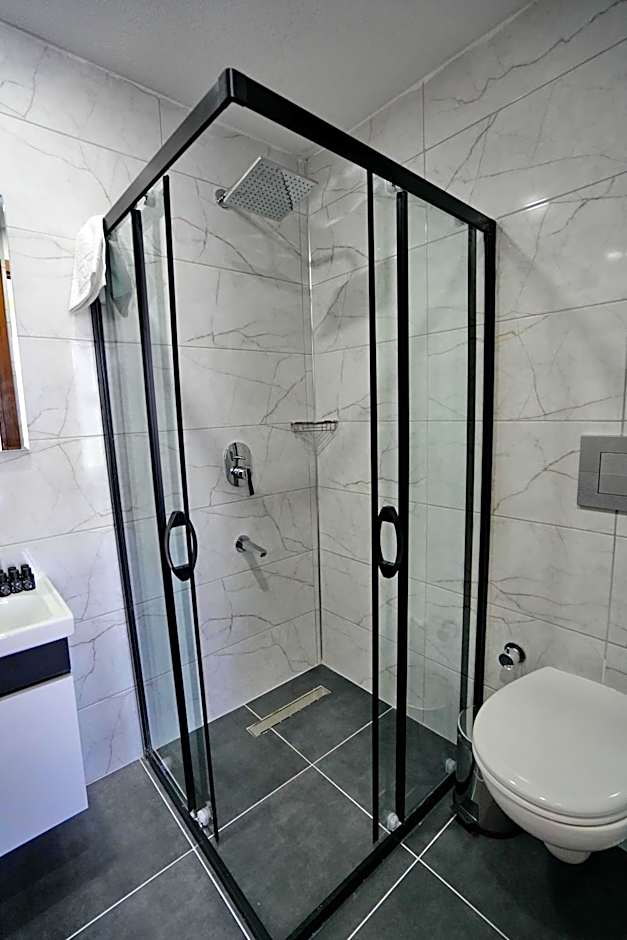 Shelton Airport Hotel