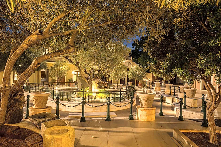 Balhambra Suites - Adults Only