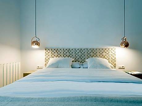 Standard Double Room with Shared Bathroom