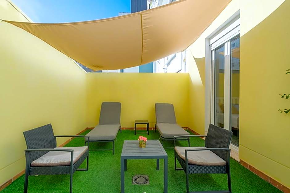 Marvellous Apt with a Large Private Terrace