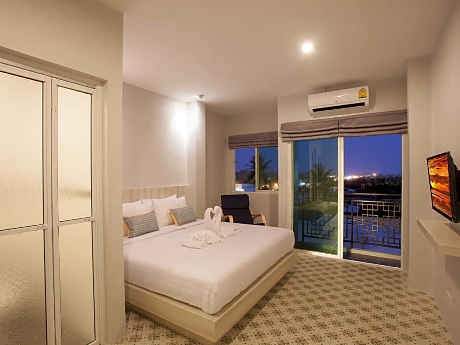 Nature Pine Residence