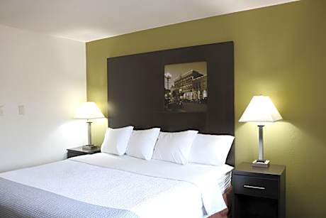 King Room - Non-Smoking