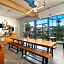 ITH Santa Barbara Beach Hostel