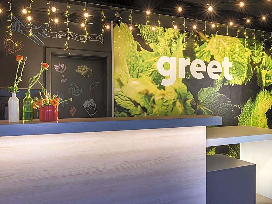 greet Berlin Alexanderplatz