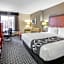 La Quinta Inn & Suites by Wyndham DFW Airport South/Irving
