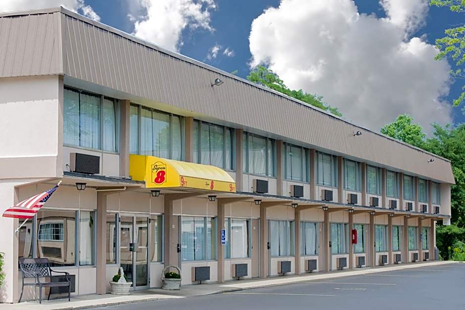 Super 8 by Wyndham Ashland