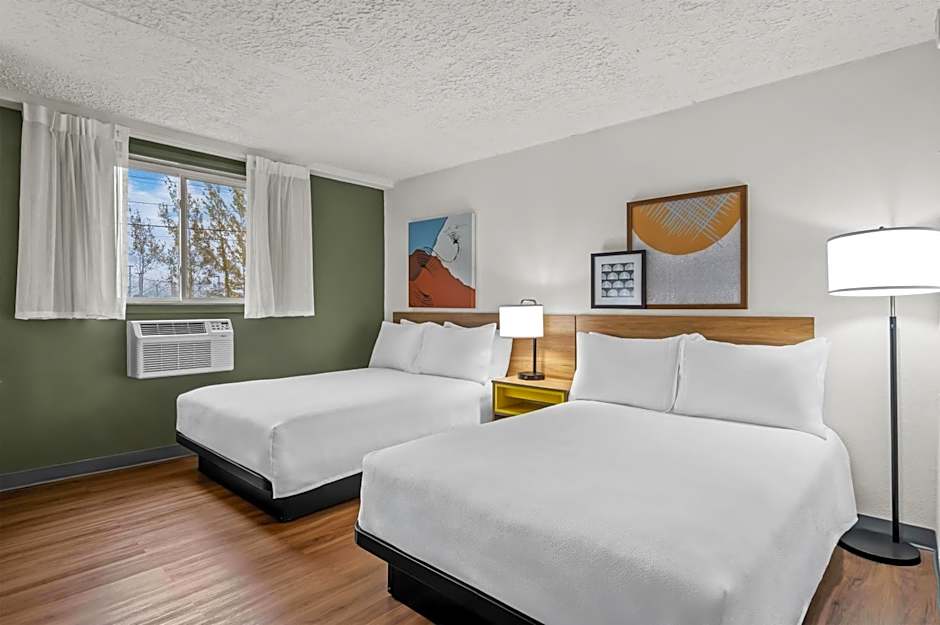 Spark by Hilton Portland Airport Maine Mall