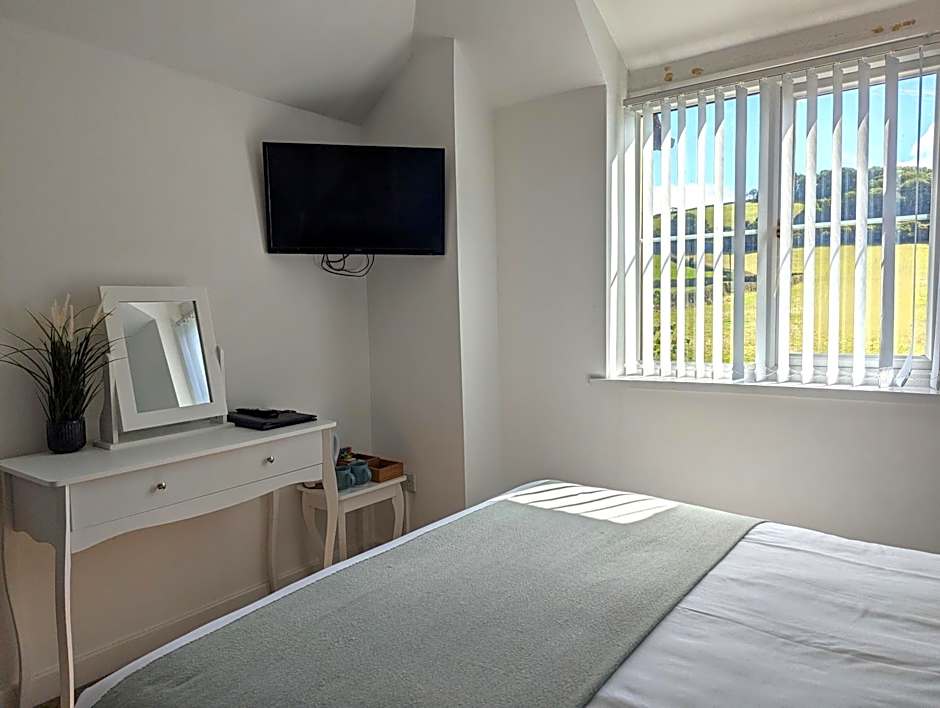 The Lodge by Cefn Tilla