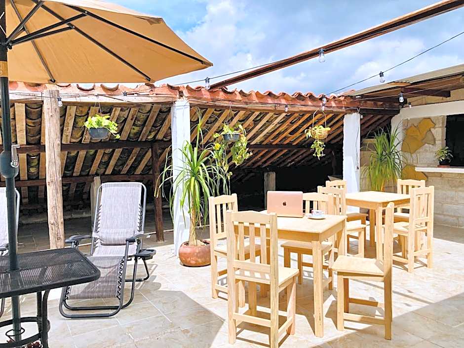 Alhambra Hotel - San Cristobal de las Casas