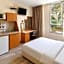 Marom Residence Romema