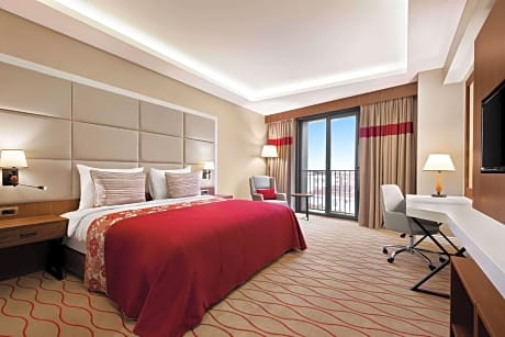 1 Super King Bed Superior Room Non-Smoking