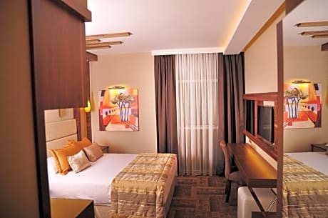Avin Hotel