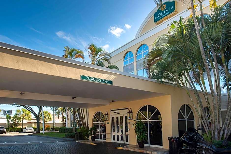 La Quinta Inn & Suites by Wyndham Deerfield Beach I-95