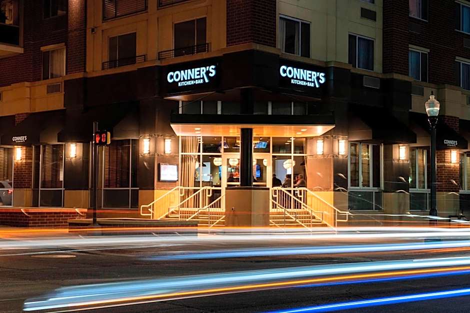 Courtyard by Marriott Fort Wayne Downtown at Grand Wayne Convention Center