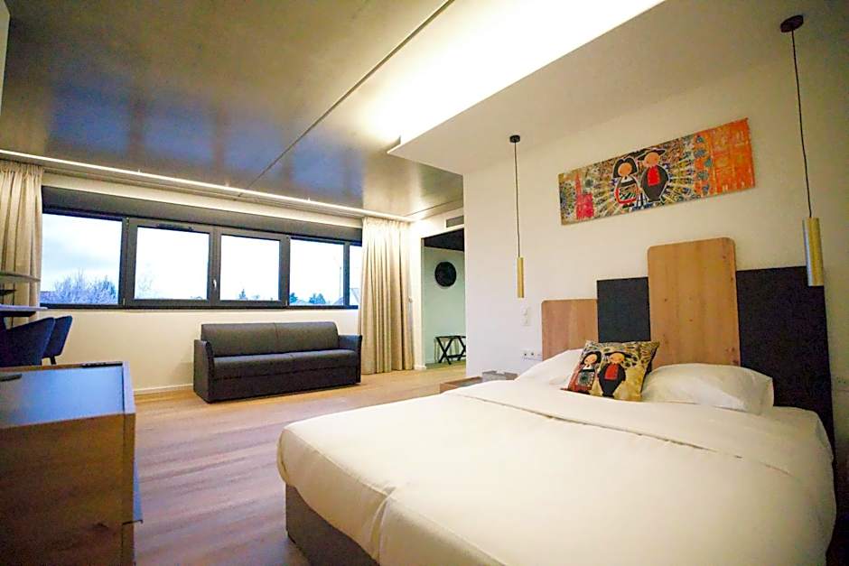 Arrow Hotel