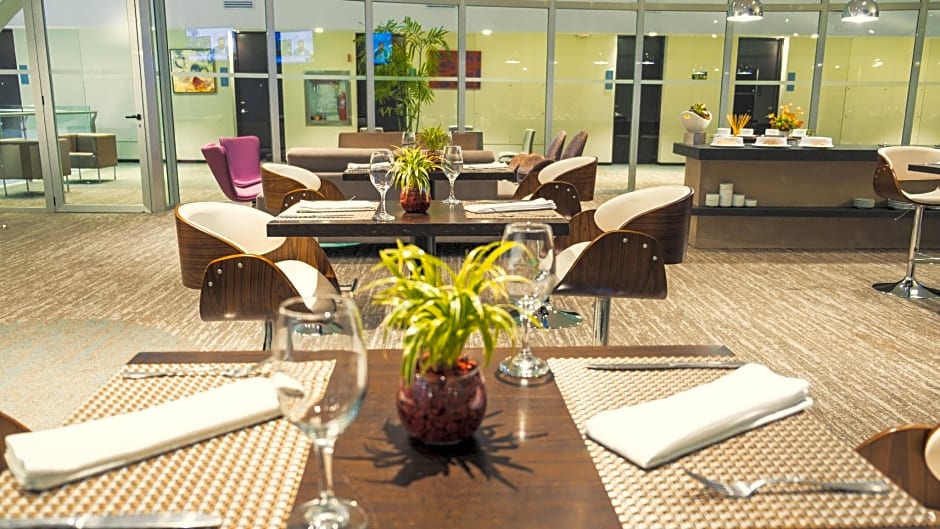 Radisson Hotel Santa Cruz