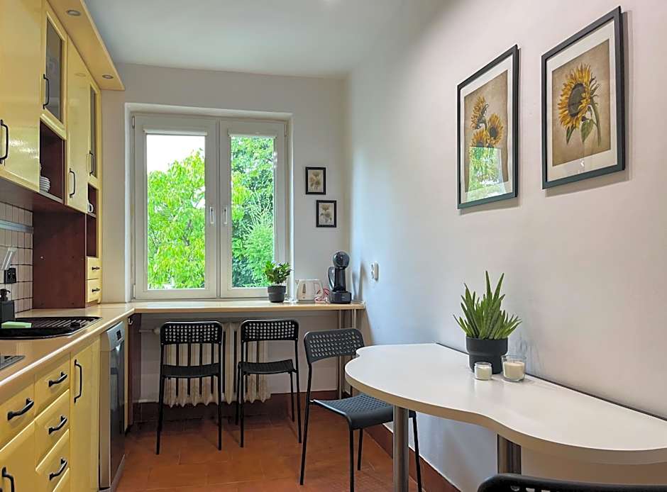 Flower House Warsaw Chopin Airport