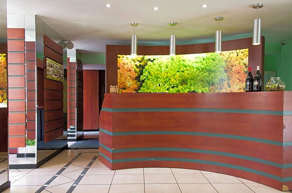 Logis hotel-restaurant Le Chêne Vert
