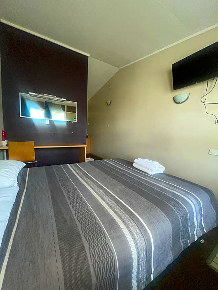 Coal n Cattle Hotel Motel