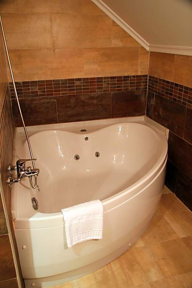 Hotel 44